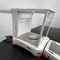 Ohaus Explorer Analytical Balance image 3
